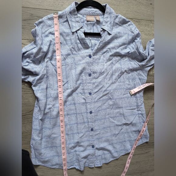 Chico's Blue Striped Button Down Roll Tab Sleeve Top Size XL - Picture 7 of 7